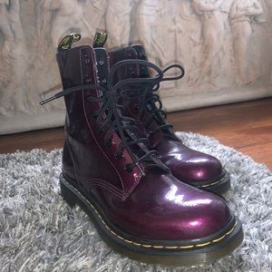 DOC MARTENS RARE AUTHENTIC PASCAL BOOTS IN METALLIC PURPLE/BURGUNDY SIZE 8.5 / 9